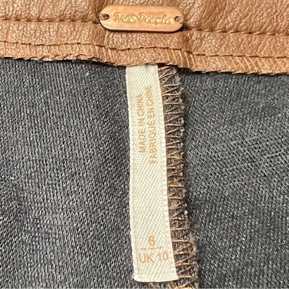 ❌SOLD❌ Free People | Sasha Vegan Kick Flare Pants; Faux Leather; Brown, Sz 6 - Picture 6 of 15